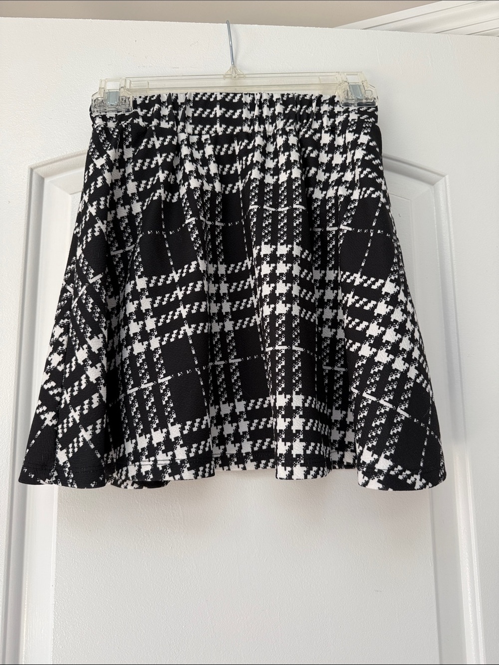 SHEIN Black & White Plaid Skater Skirt